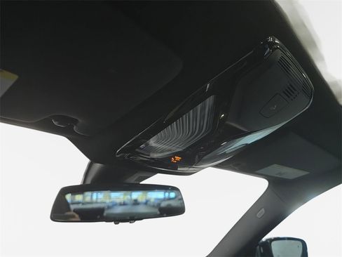 Used 2024 BMW M2 w/ Lighting Package image 20