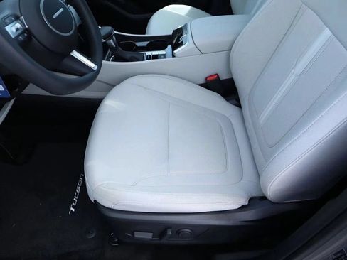 Certified 2025 Hyundai Tucson SEL FWD image 10