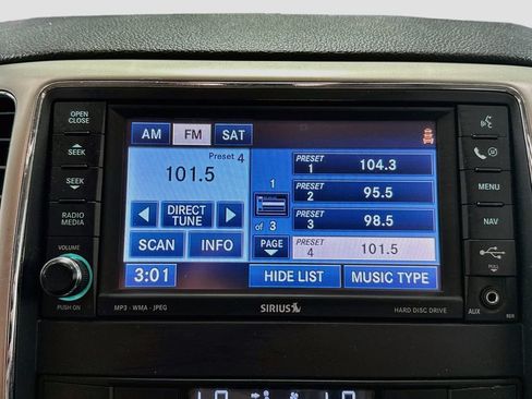 Used 2011 Jeep Grand Cherokee Limited AWD/4WD image 17