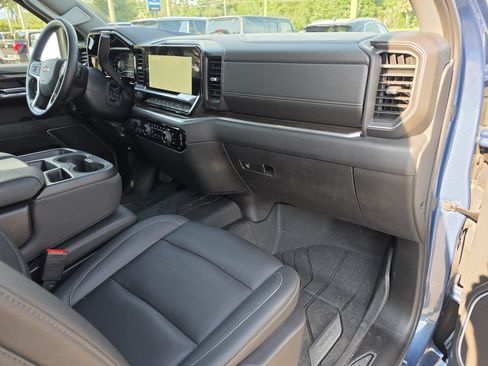 Certified 2024 Chevrolet Silverado 1500 LT w/ Leather Package RWD image 18