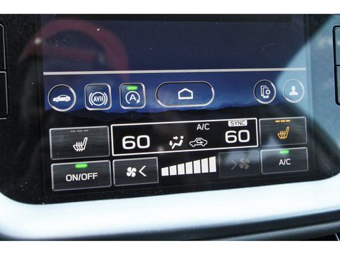 Used 2025 Subaru Outback Onyx Edition AWD/4WD image 27