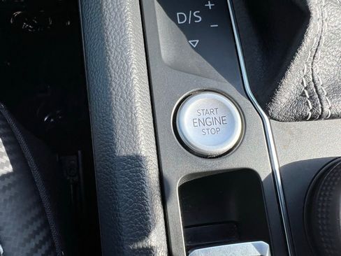 Used 2022 Volkswagen Atlas Cross Sport SE w/ Black Wheel Package image 39