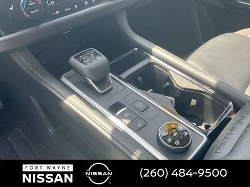 Certified 2024 Nissan Pathfinder SL AWD/4WD image 29