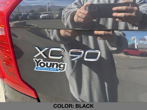 Used 2024 Volvo XC90 B5 Plus image 11