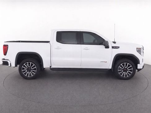 Used 2025 GMC Sierra 1500 AT4 w/ AT4 Premium Package AWD/4WD image 8