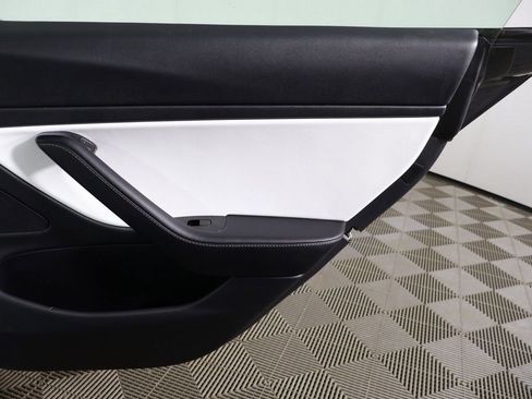 Used 2020 Tesla Model 3 Long Range image 25