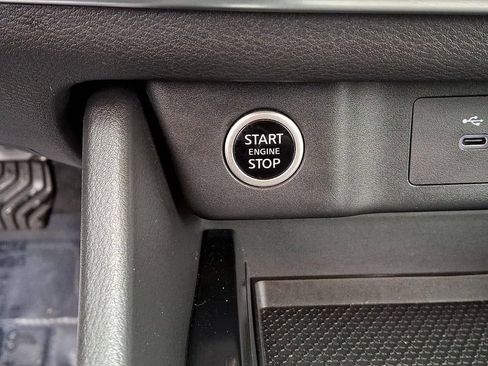 Used 2023 Nissan Rogue SV AWD/4WD image 25