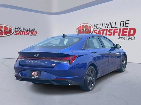 Used 2023 Hyundai Elantra SEL FWD image 6