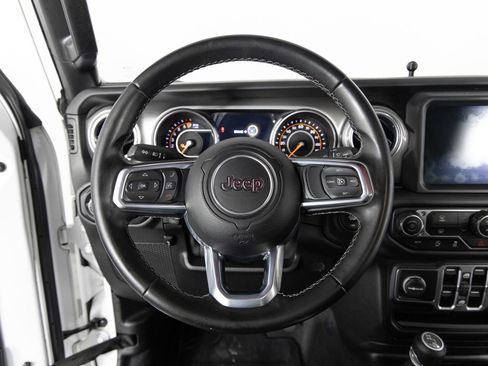 Used 2020 Jeep Gladiator Overland image 29