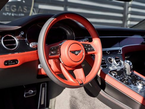 Used 2023 Bentley Continental GT Azure image 35