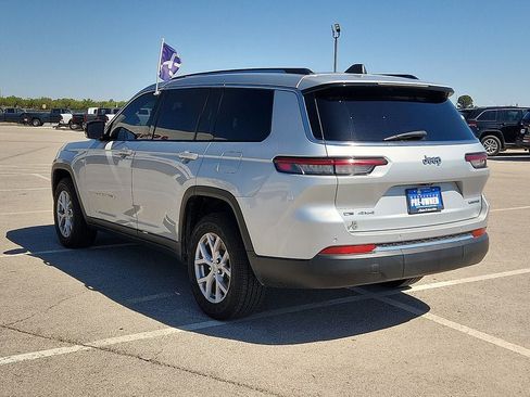 Used 2021 Jeep Grand Cherokee L Limited AWD/4WD image 3