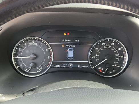 Used 2021 Nissan Armada SV image 16