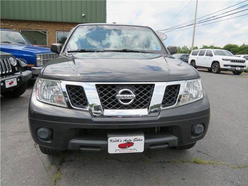 Used 2012 Nissan Frontier SV w/ SV Premium Utility Pkg AWD/4WD image 15