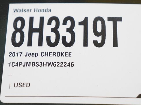 Used 2017 Jeep Cherokee Trailhawk w/ Cold Weather Group AWD/4WD image 27