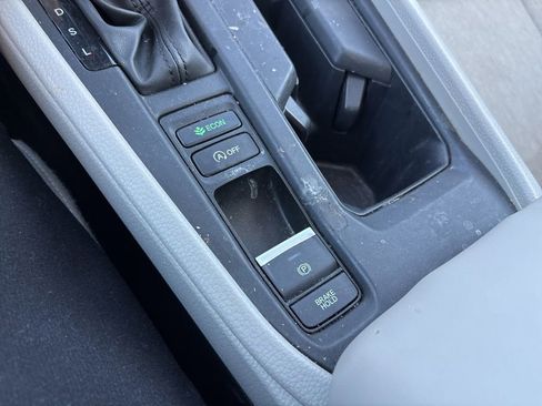 Certified 2023 Honda Accord EX image 22