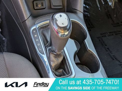Used 2019 Chevrolet Cruze LT w/ Sun And Sound Package FWD image 24