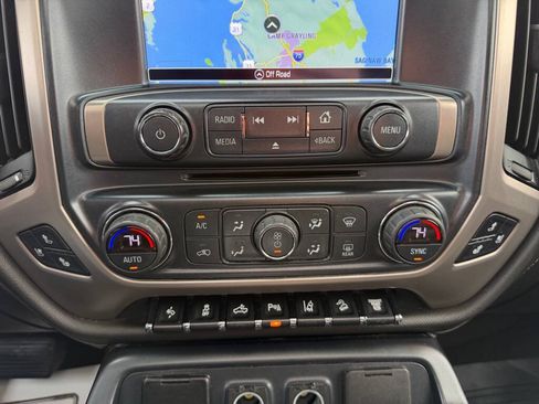 Used 2018 GMC Sierra 2500 Denali AWD/4WD image 28