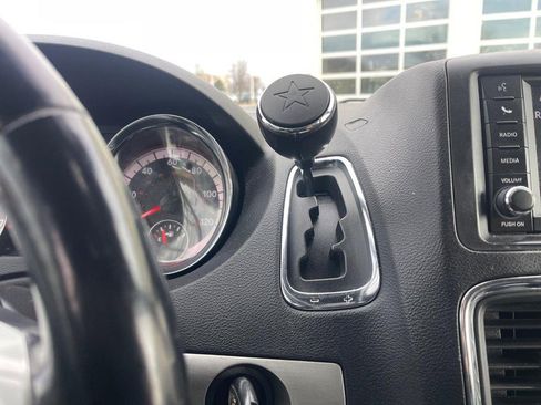 Used 2020 Dodge Grand Caravan GT image 19