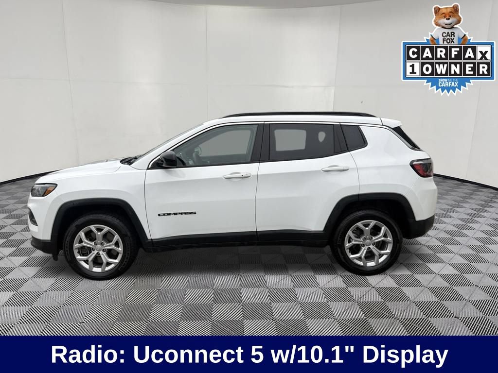 Used 2024 Jeep Compass Latitude AWD/4WD image 2