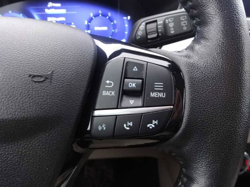 Used 2021 Ford Escape Titanium image 19