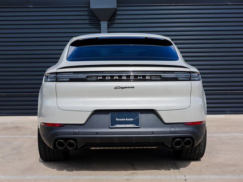 New 2025 Porsche Cayenne E-Hybrid Coupe image 6