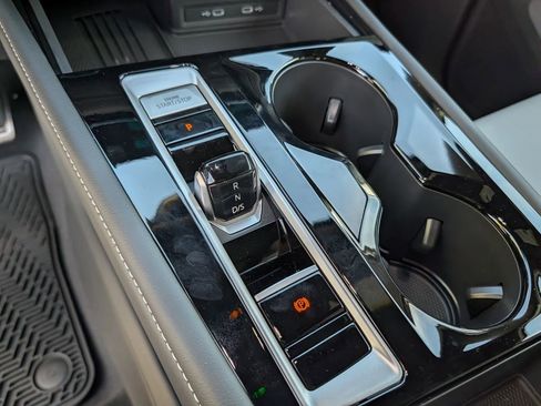 New 2026 Volkswagen Atlas Cross Sport SEL R-Line image 11