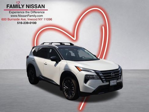 Certified 2025 Nissan Rogue Platinum AWD/4WD image 1