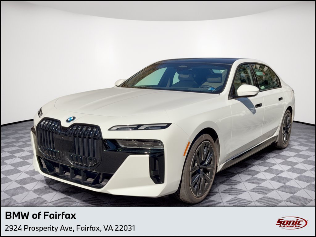 Used 2024 BMW i7 xDrive60 w/ Premium Package AWD/4WD image 1