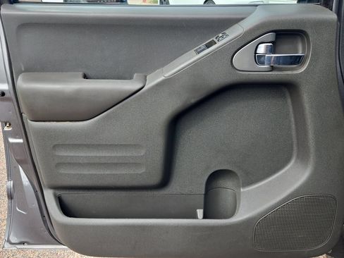 Certified 2021 Nissan Frontier SV RWD image 25