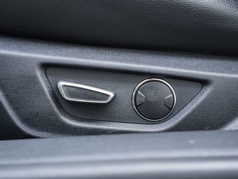 Used 2018 Ford Mustang GT Premium image 41