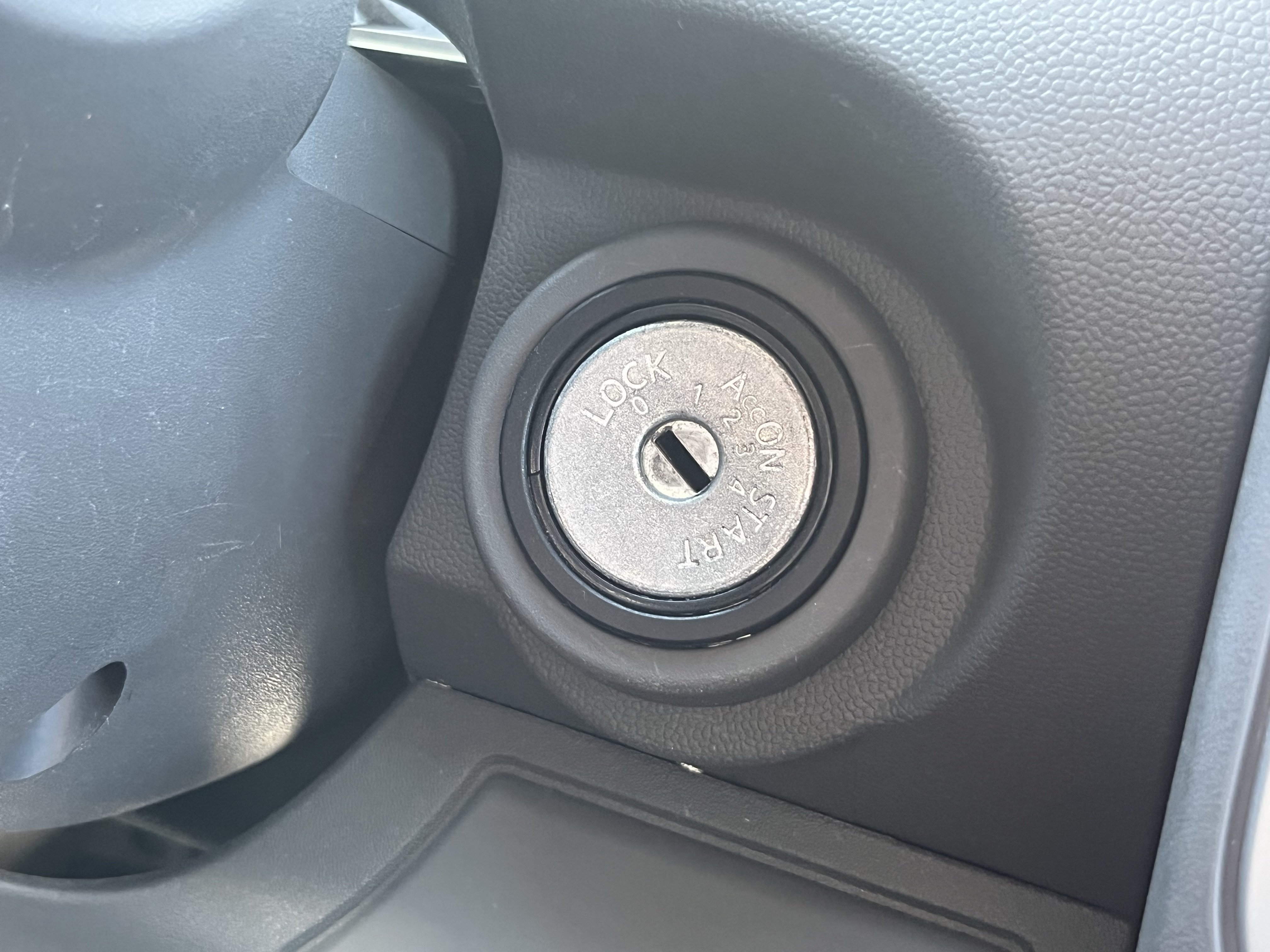 Used 2019 Nissan Frontier SV w/ Value Truck Package AWD/4WD image 33