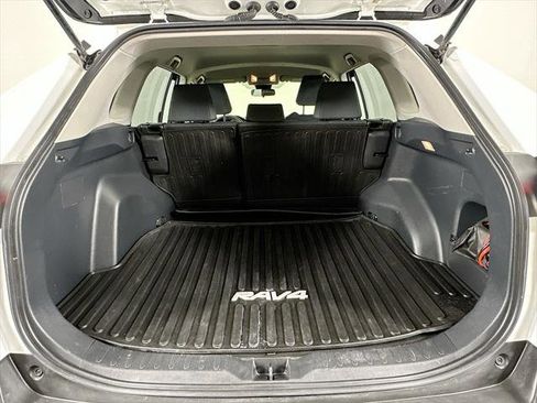 Certified 2019 Toyota RAV4 LE image 23