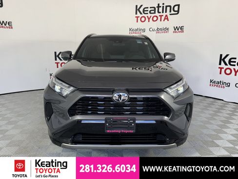 Used 2025 Toyota RAV4 SE w/ Convenience Package AWD/4WD image 10