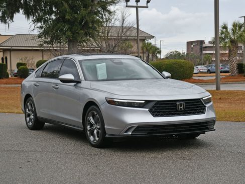 Used 2024 Honda Accord EX image 6