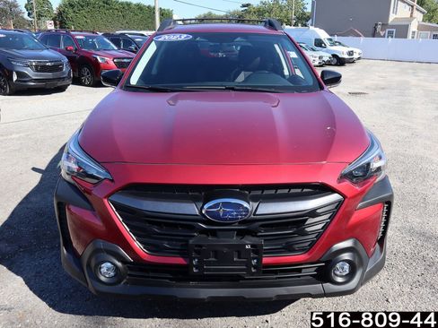 Used 2023 Subaru Outback Premium image 4