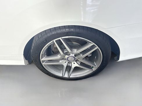 Used 2017 Mercedes-Benz E 400 E 400 image 35