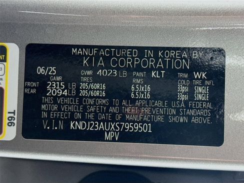 Certified 2025 Kia Soul LX w/ LX Technology Package FWD image 29