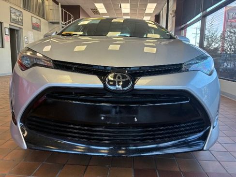 Used 2017 Toyota Corolla LE image 4