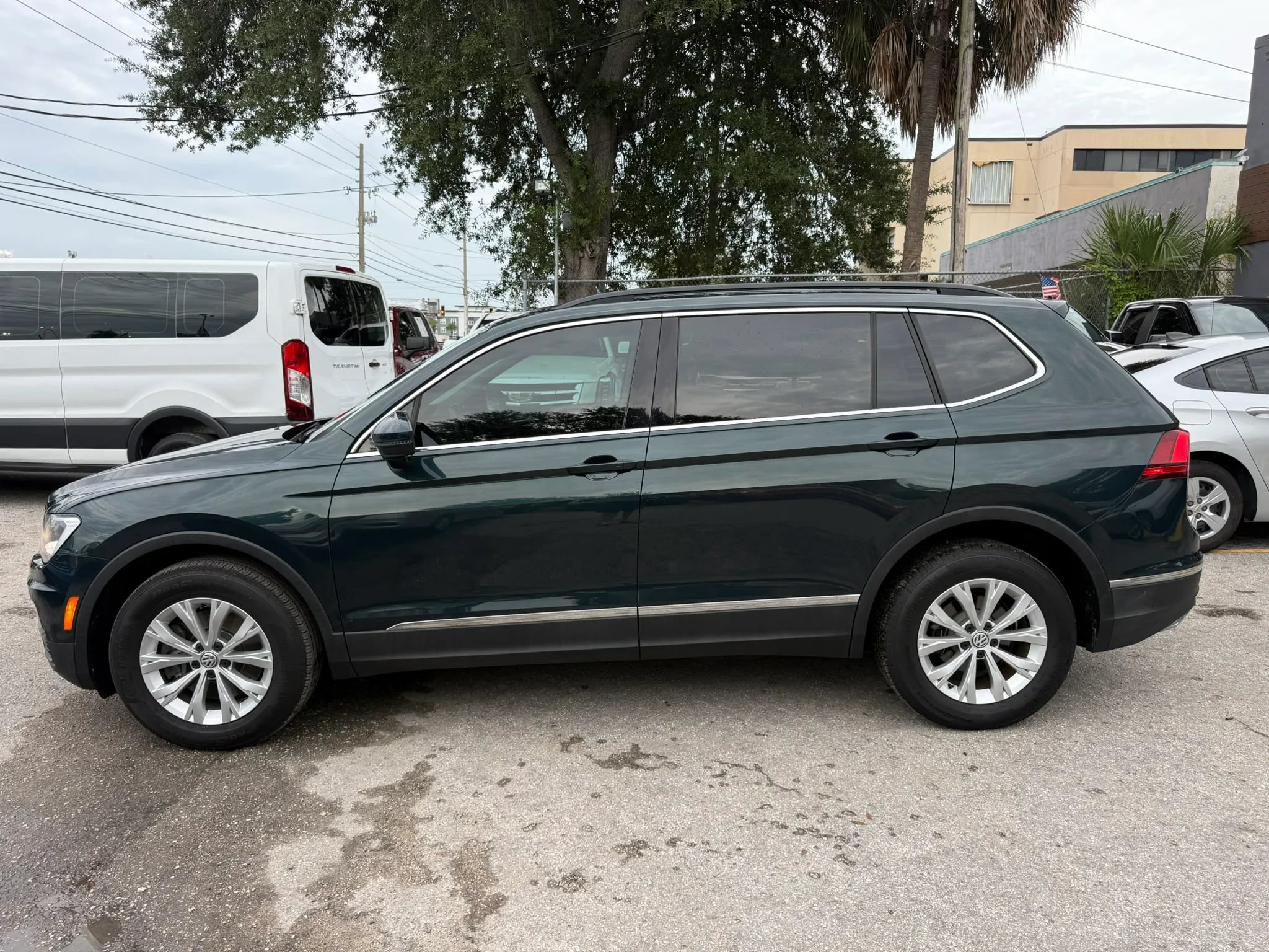 Used 2018 Volkswagen Tiguan SE FWD image 4