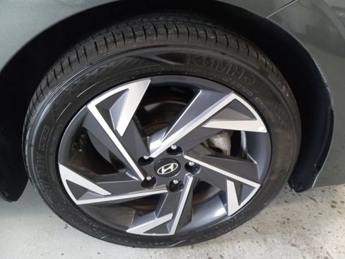 Used 2024 Hyundai Elantra SEL w/ Convenience Package FWD image 4
