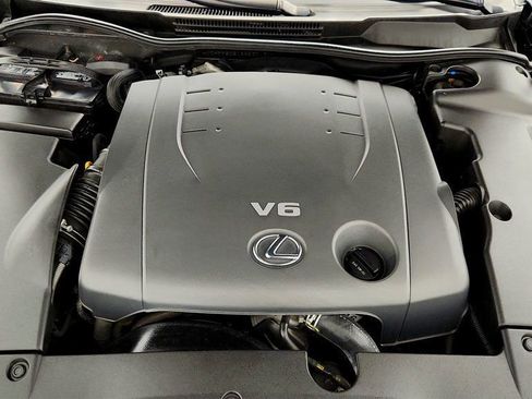 Used 2014 Lexus IS 250C w/ Luxury Package image 31