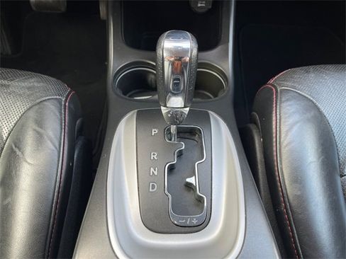 Used 2015 Dodge Journey R/T w/ Flexible Seating Group image 23