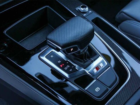 Used 2024 Audi SQ5 Prestige w/ Prestige Package image 20