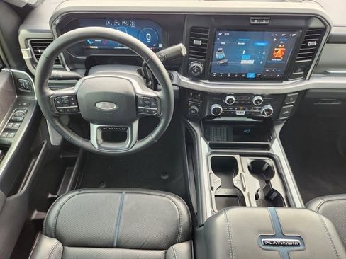 Used 2025 Ford F250 Platinum w/ FX4 Off-Road Package image 27