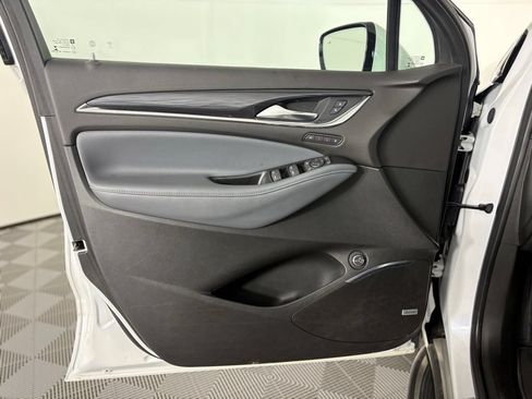 Used 2022 Buick Enclave Premium FWD image 16