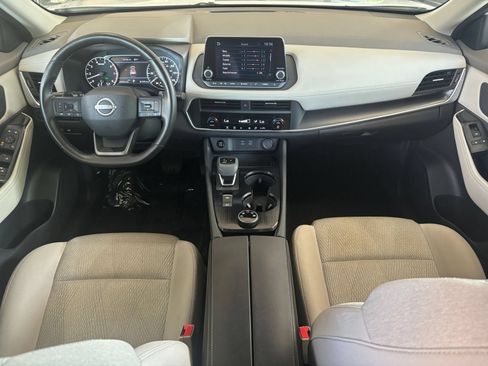 Used 2025 Nissan Rogue SV AWD/4WD image 30