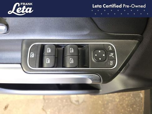 Used 2021 Mercedes-Benz GLB 250 w/ Premium Package image 22