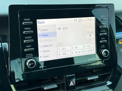 Used 2022 Toyota Camry SE image 19