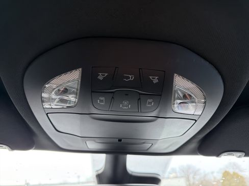 New 2026 Chrysler Pacifica Select image 22