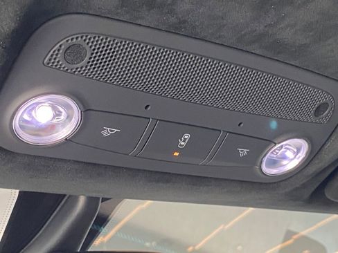 Used 2021 Lamborghini Aventador SVJ image 22